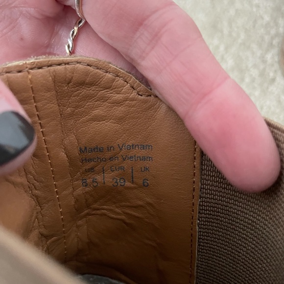 ALDO Booties - Picture 4 of 5